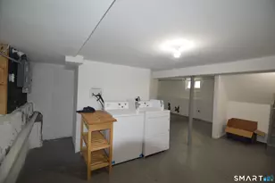 807 Brewster St, Bridgeport, CT 06605 - Photo 9