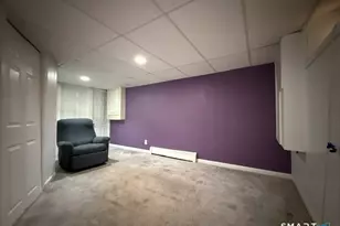 1031 Lindley St, Bridgeport, CT 06606 - Photo 25