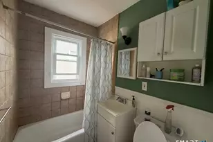 1031 Lindley St, Bridgeport, CT 06606 - Photo 35