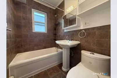 1031 Lindley Street, Bridgeport, CT 06606 - Photo 15