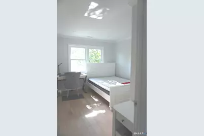80 Coolidge Avenue, Stamford, CT 06906 - Photo 11