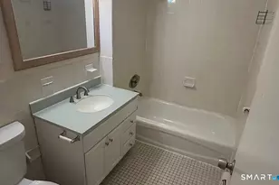 194 Sheridan St, Bridgeport, CT 06610 - Photo 5