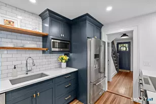 136 Whitman Ave, West Hartford, CT 06107 - Photo 9