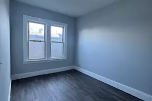159 Charles St, Bridgeport, CT 06606 - Photo 3