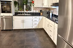 23 Coach Cir, Windsor, CT 06095 - Photo 5