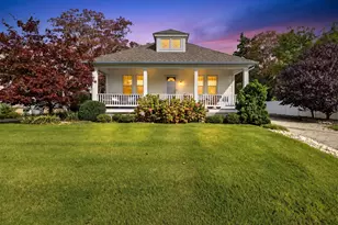 72 Smith St, East Lyme, CT 06357 - Photo 3