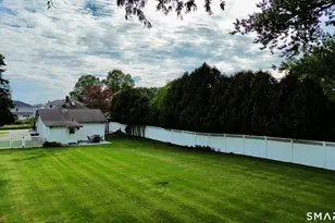 72 Smith St, East Lyme, CT 06357 - Photo 35