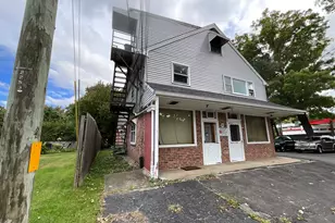 8 Burnham St, Plymouth, CT 06779 - Photo 17