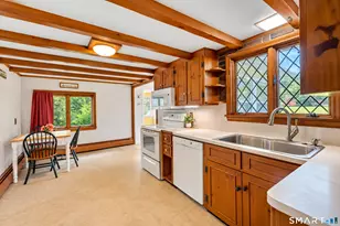 110 W High St, East Hampton, CT 06424 - Photo 9