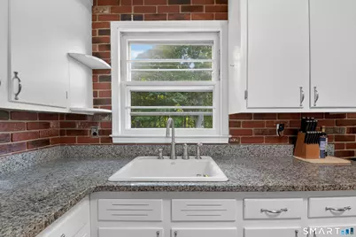 101 Beatrice Drive, West Haven, CT 06516 - Photo 9