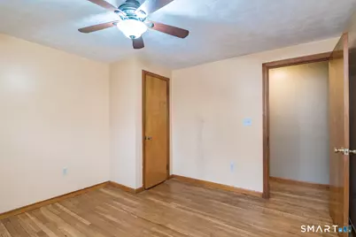 10 Sun Street, Enfield, CT 06082 - Photo 17