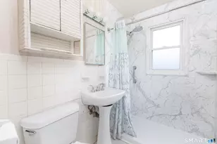 28 Elmhurst St, West Hartford, CT 06110 - Photo 23