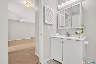 10 Knoll Ln, Simsbury, CT 06089 - Photo 17