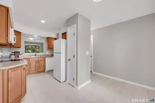 10 Knoll Ln, Simsbury, CT 06089 - Photo 5