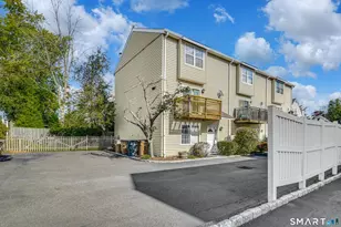 22 Dora St, Stamford, CT 06902 - Photo 3
