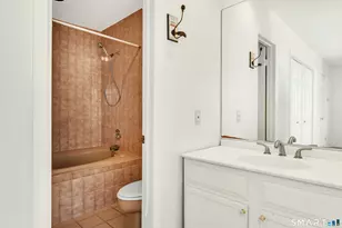 22 Dora St, Stamford, CT 06902 - Photo 19