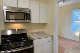 227 Hillside Ave, Waterbury, CT 06710 - Photo 3