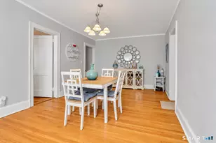 18 Robin Rd, West Hartford, CT 06119 - Photo 9