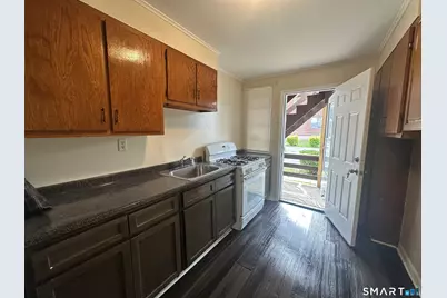 164 Virginia Avenue #B, Bridgeport, CT 06610 - Photo 7