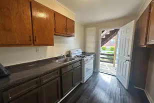 164 Virginia Ave, Bridgeport, CT 06610 - Photo 7