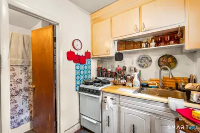 71 Central Avenue, East Hartford, CT 06108 - Photo 9