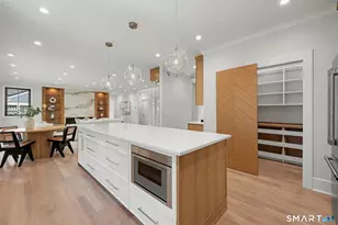 8 Somerset Ln, Greenwich, CT 06878 - Photo 5