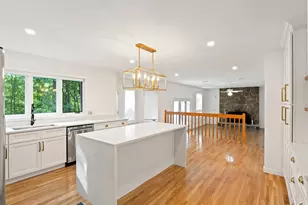 8 Sierra Way, Danbury, CT 06810 - Photo 7