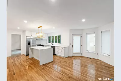 8 Sierra Way, Danbury, CT 06810 - Photo 5