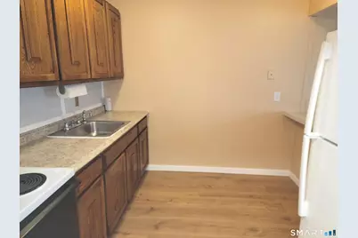 27 Bostwick Arms #27, New Milford, CT 06776 - Photo 5
