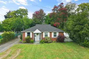 9 Sheridan Ct, Plainville, CT 06062 - Photo 1