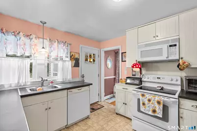 185 Columbus Avenue, Meriden, CT 06451 - Photo 5