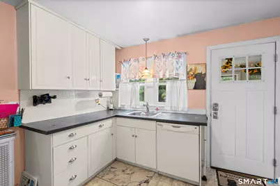 185 Columbus Avenue, Meriden, CT 06451 - Photo 7