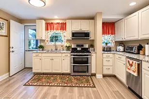462 Broadview Terrace, Hartford, CT 06106 - Photo 9