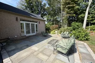 62 Buttonball Ln, Glastonbury, CT 06033 - Photo 7