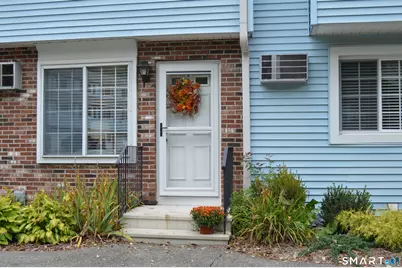 163 Cynthia Lane #D5, Middletown, CT 06457 - Photo 1