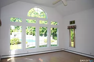 30 Bellmere Ave, Stamford, CT 06906 - Photo 11