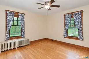 72 Dodgingtown Rd, Bethel, CT 06801 - Photo 17