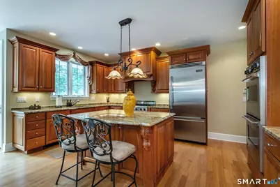 7 Louis Allan Drive, Danbury, CT 06811 - Photo 17