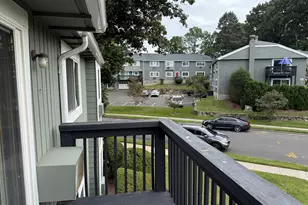 69 Ameridge Dr, Bridgeport, CT 06606 - Photo 25
