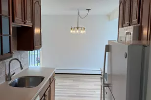 69 Ameridge Dr, Bridgeport, CT 06606 - Photo 5