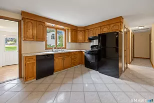106 Howard Ave, Southington, CT 06489 - Photo 7