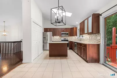 315 Kenwood Avenue, Hamden, CT 06518 - Photo 7