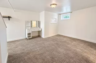 150 Thomaston St, Hartford, CT 06112 - Photo 25