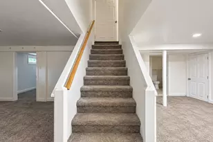 150 Thomaston St, Hartford, CT 06112 - Photo 23