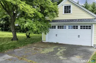50 Vine St, Stratford, CT 06614 - Photo 25