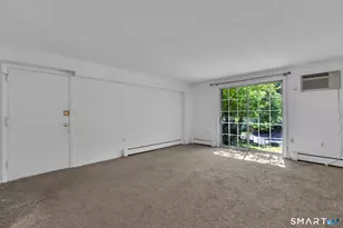 1218 Middle Turnpike W, Manchester, CT 06040 - Photo 11