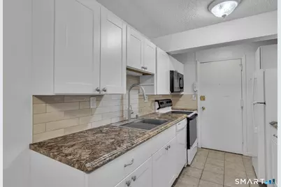 1218 Middle Turnpike West #A, Manchester, CT 06040 - Photo 5