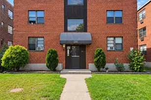 241 Laurel St, Hartford, CT 06105 - Photo 1