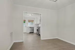 40 Tupper Dr, Stamford, CT 06902 - Photo 13