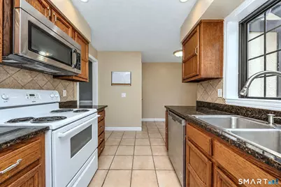 134 Foxwood Close #134, Milford, CT 06461 - Photo 11